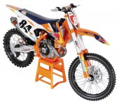 Model Maisto 1:6 KTM SX-F 450 Factory Edition, Redbull